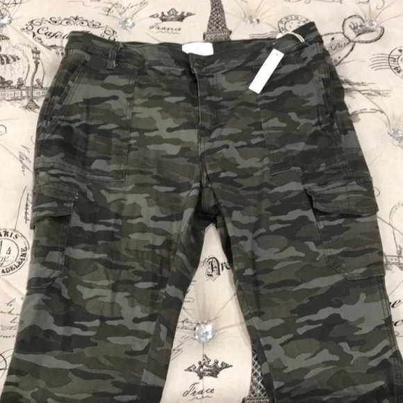 Caslon Utility Pants (Petite) - Picture 4 of 8